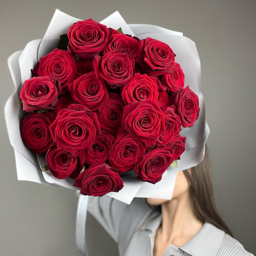 «Королевский бархат» – 25 роскошных красных роз из Эквадора  Абаза Республика Хакасия