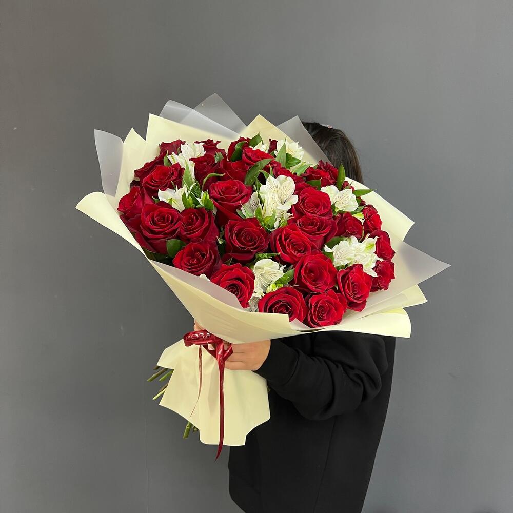 Букет «Танец любви» – гармония страсти и нежности в каждом лепестке Абаза Республика Хакасия