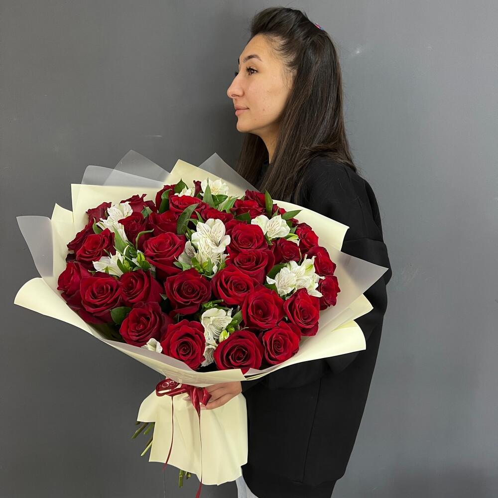 Букет «Танец любви» – гармония страсти и нежности в каждом лепестке Абаза Республика Хакасия