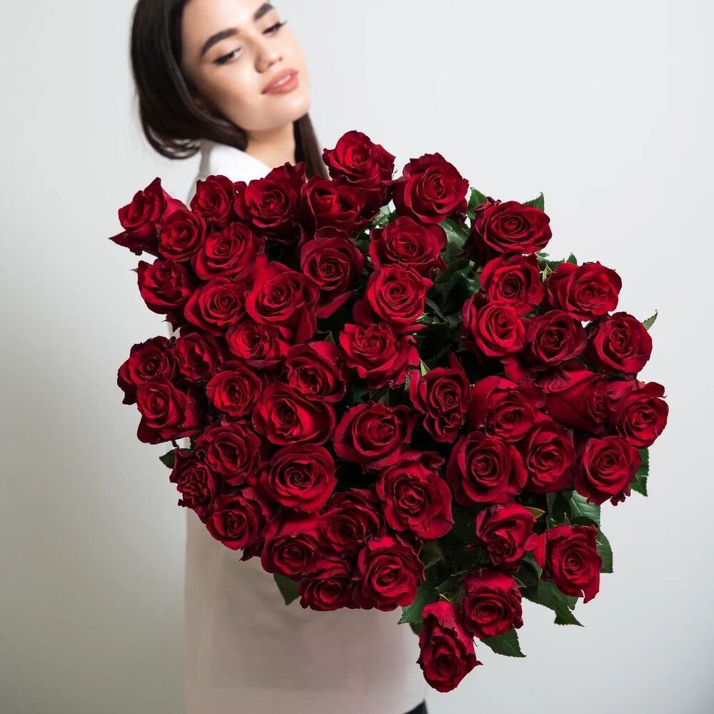 Роскошный букет из 51 красной розы – воплощение безграничной любви Абаза Республика Хакасия