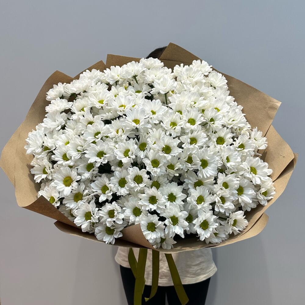 Букет «21 ромашка» – нежные белые кустовые хризантемы в натуральном стиле Абаза Республика Хакасия